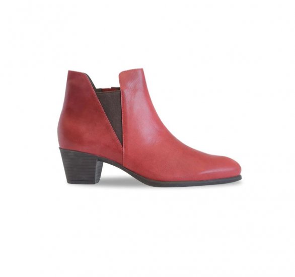 Munro Boots | WOMEN'S JACKSON-Red Distressed Leather - Click Image to Close