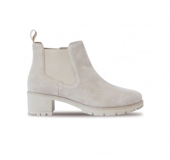 Munro Boots | WOMEN'S DARCY-French Vanilla Suede - Click Image to Close