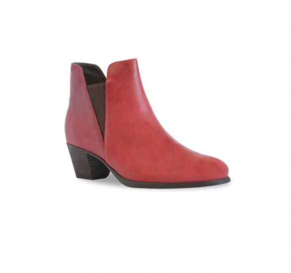 Munro Boots | WOMEN'S JACKSON-Red Distressed Leather - Click Image to Close