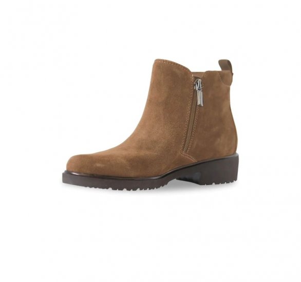 Munro Boots | WOMEN'S ROURKE-New Tobacco Suede - Click Image to Close