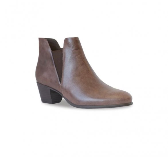 Munro Boots | WOMEN'S JACKSON-Fudge Distressed Leather - Click Image to Close