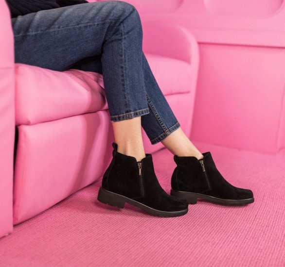 Munro Boots | WOMEN'S ROURKE-Black Suede - Click Image to Close